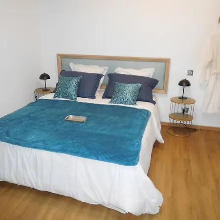 Espace De Detente A Avec Et Jacuzzi - Fr-1-611-115 *