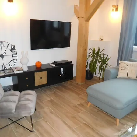 בית נופש Espace De Detente A Avec Et Jacuzzi - Fr-1-611-115 *